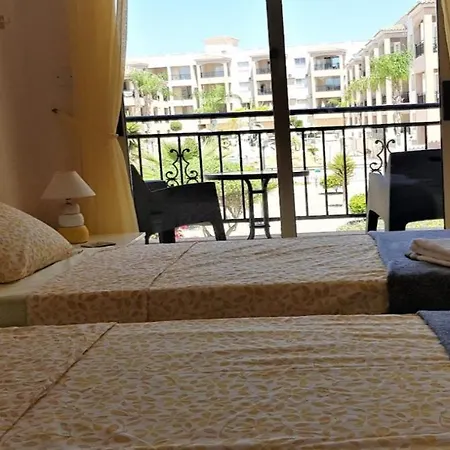 Sunny View - A Stunning With Private Rooftop Holiday park