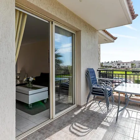 Sunny View - A Stunning With Private Rooftop Holiday park Paphos